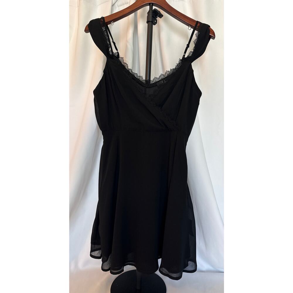 Fit & Flare Little Black Dress Off-Shoulder Lace Details New With Tags Medium - Picture 3 of 9